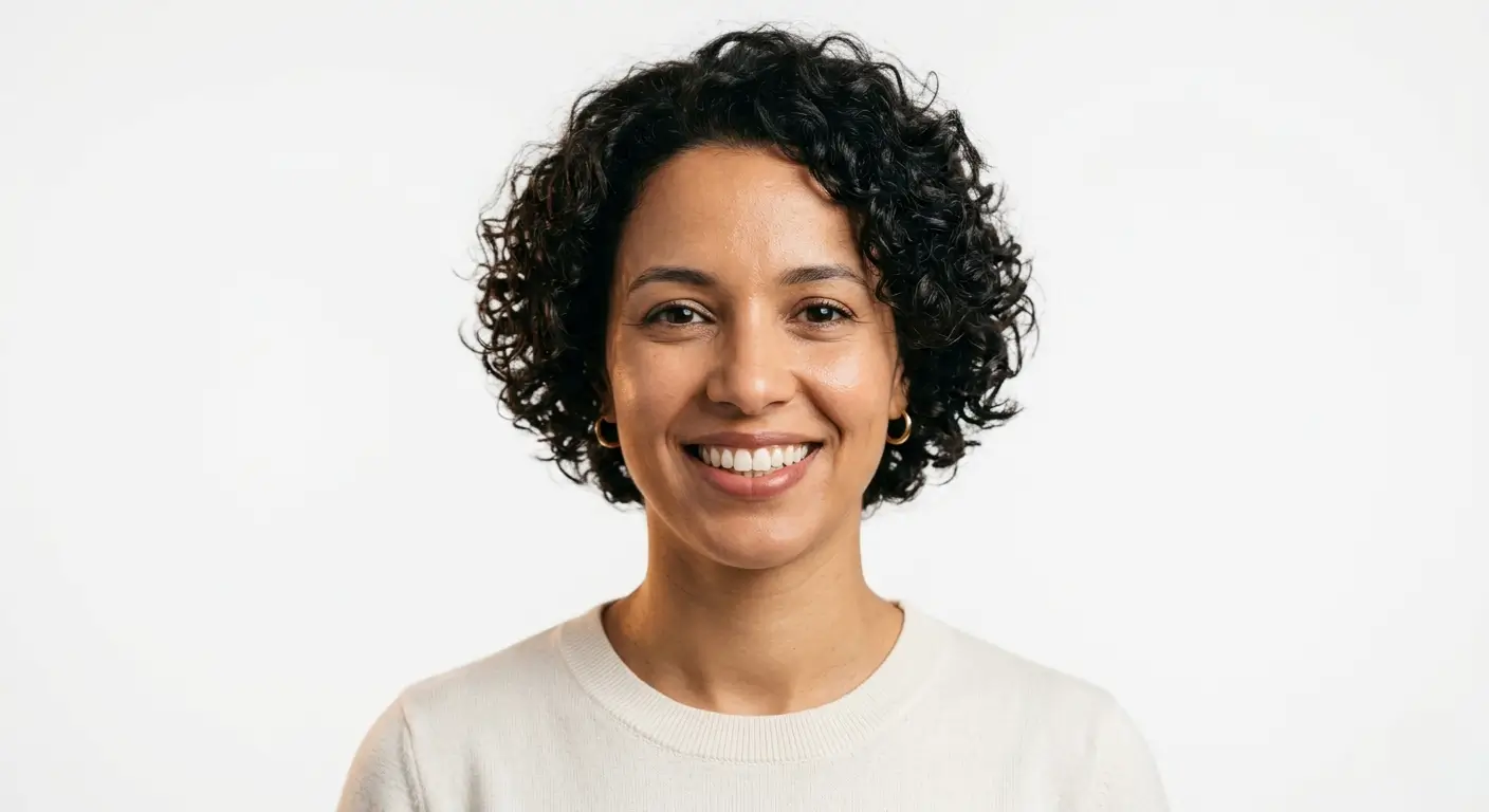 Patiente souriante au CENTRE DENTAIRE BENNOUNA ( DR JAOUAD BENNOUNA ), Marrakech